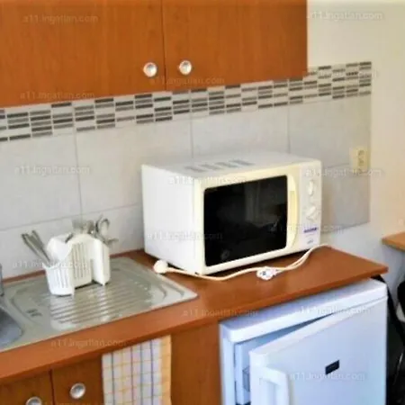 Kucko Apartmanhaz Daire Balatonalmádi